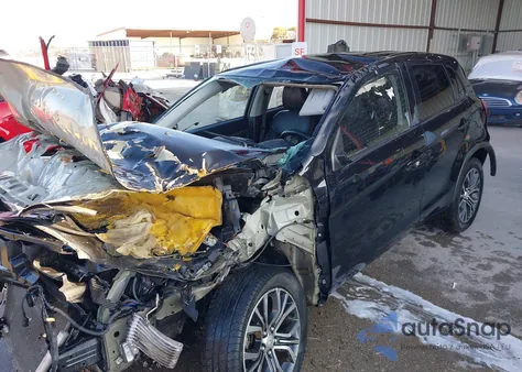 2018 Mitsubishi Outlander Sport 2.4 Se z USA, uszkodzony, nr VIN JA4AP3AW6JZ001794